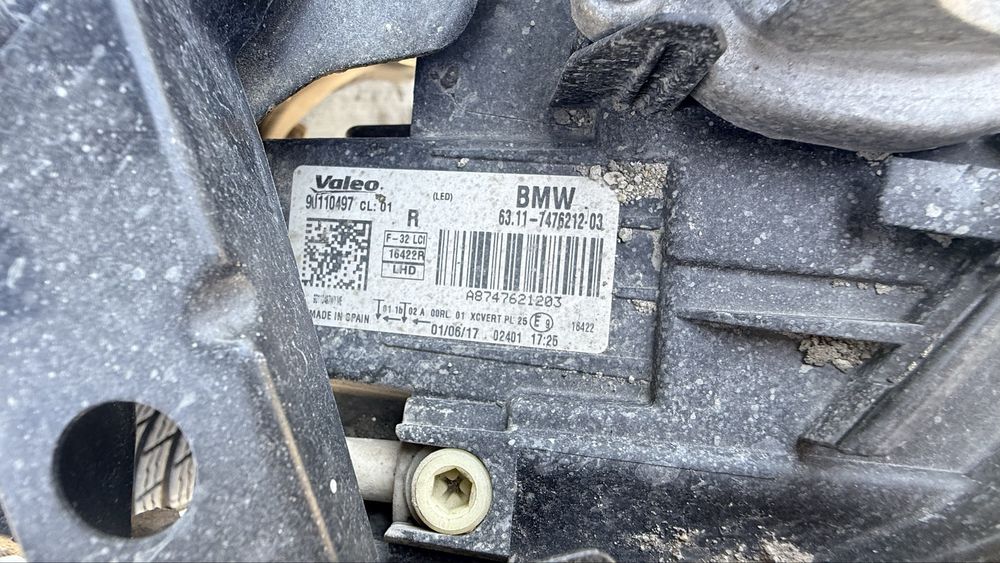 BMW F32 F33 F36 LCI Фар десен