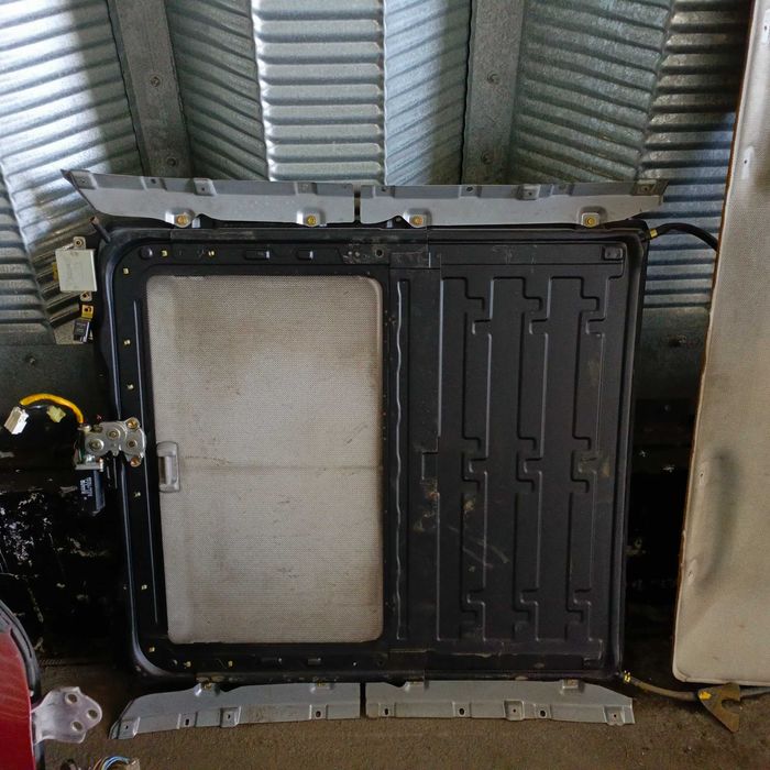 Продам люк с потолком