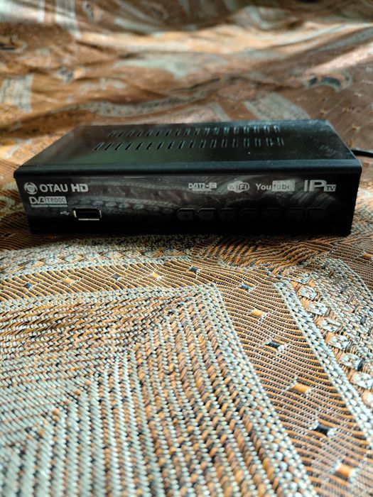 Телевизоры Samsung, JVC