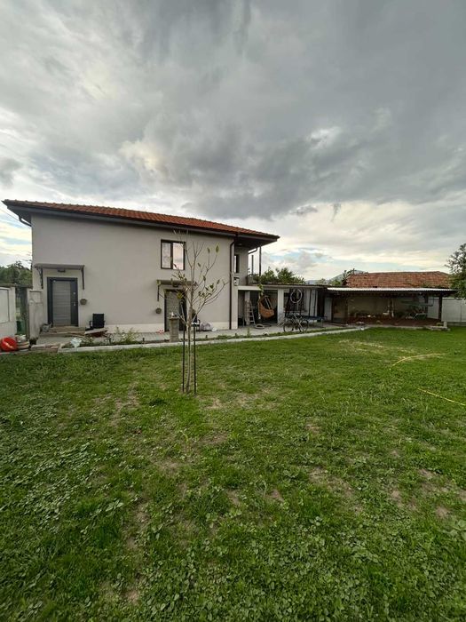 Къща след основен ремонт с голям двор и барбекю в с. Черганово | SDN Estates LTD