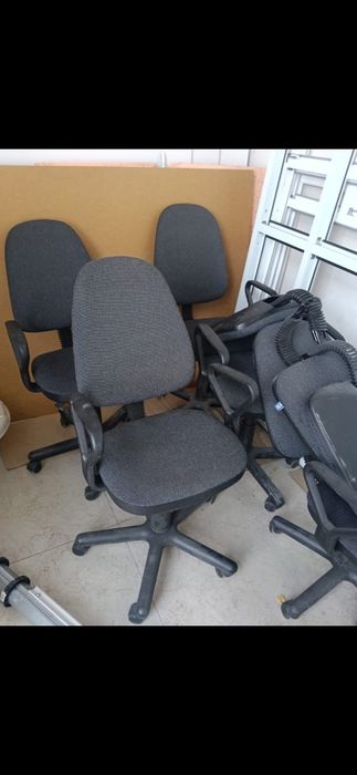 Продам кресло офисные бу