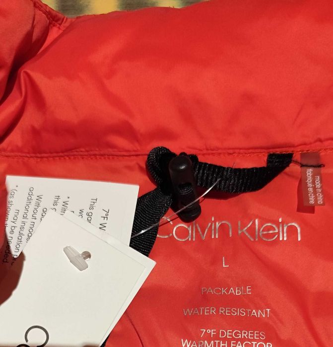 Geaca Calvin Klein noua marime L bleu sau orange din US
