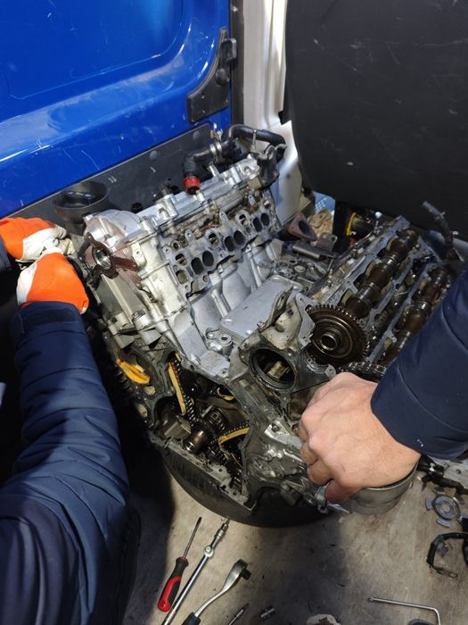 Продавам двигател на части