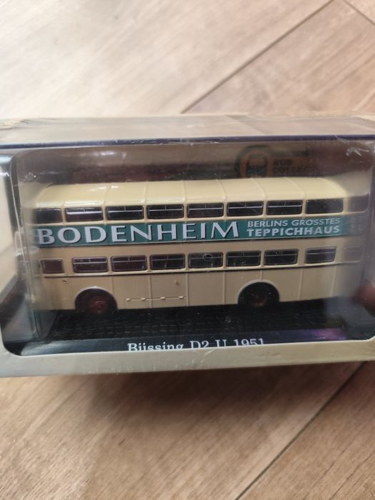 Autobuze scara 1.72