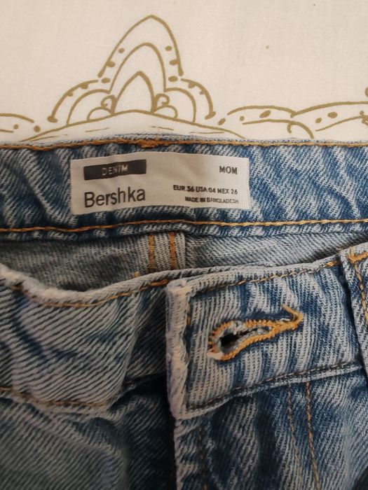 Blugi Bershka M36