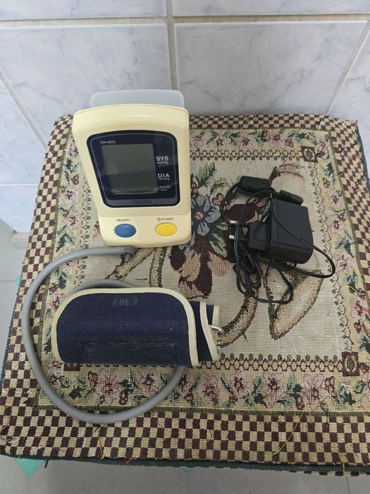 Тонометр,  недорого .