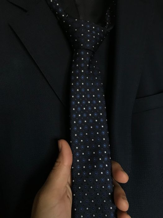 Официален костюм