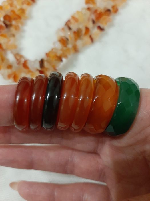 Украшения из камня