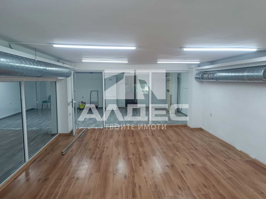 Дава се под наем Офис в София, Хладилника - 180 кв.м за 888 € - Снимка #3