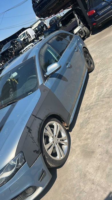 Dezmembrez Audi A4 B8 2.0 cod motor cag