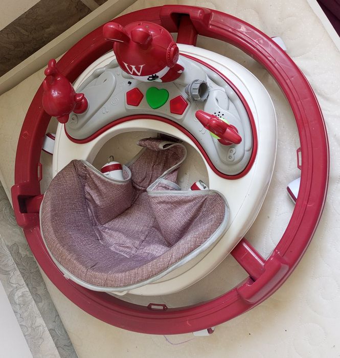 Ходунок детский подойдет девочкам и мальчикам