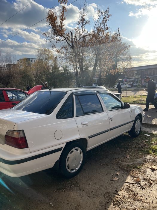 Продаётся нексия 1