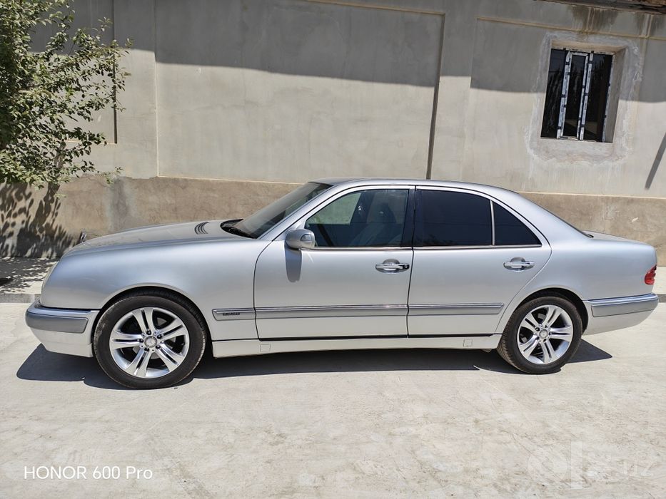 Mersedes bens w 210