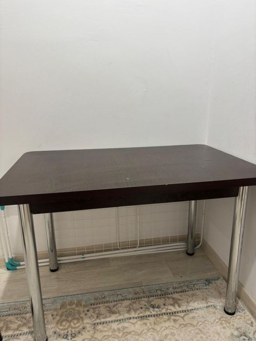 ПРОДАМ Кухонный обеденный стол