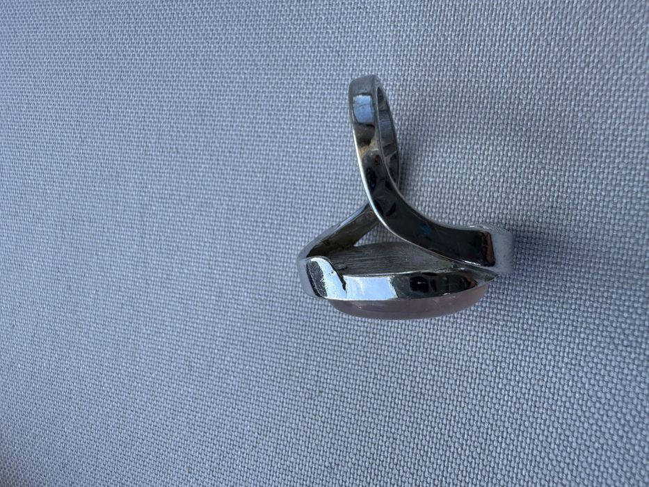 Inel din argint rodiat si cuart roz