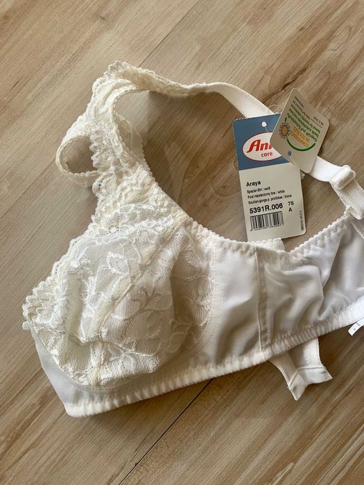 Бюстгальтер с кармашками для протезов