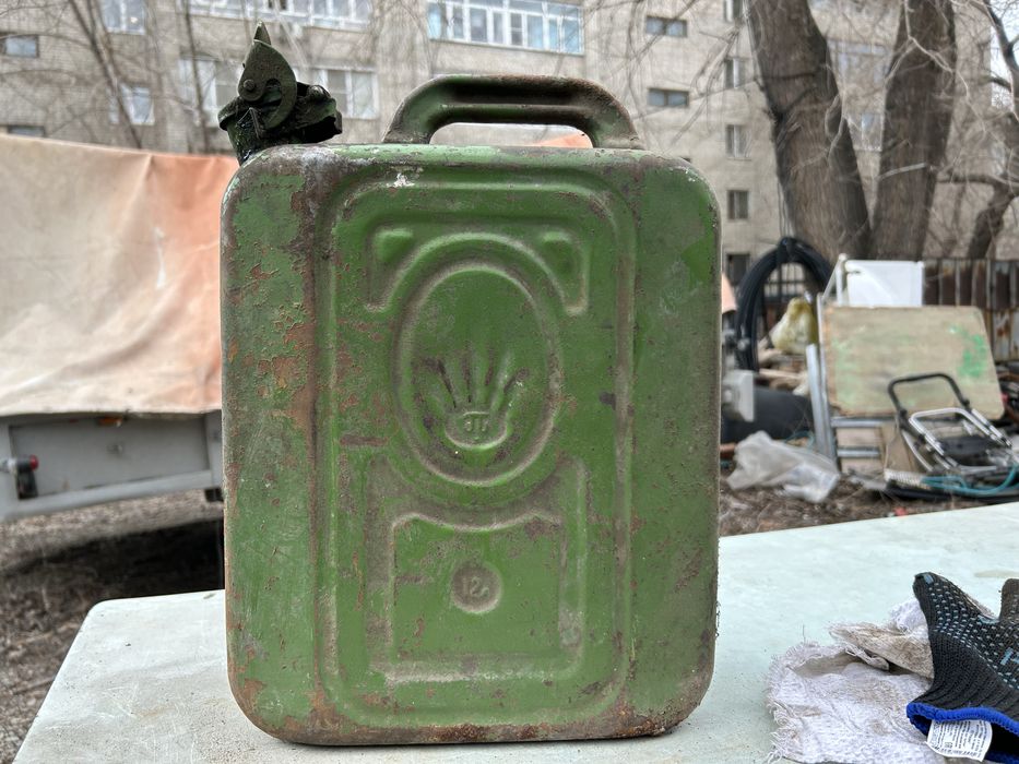 Продам канистру