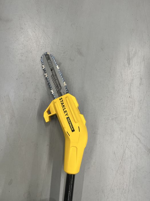 Fierastrau electric Stanley Fatmax cu acumulator 4 Ah