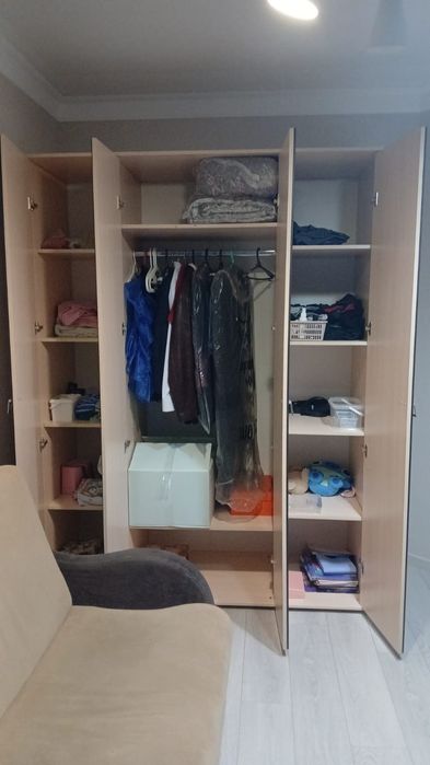 Продам шкаф для одежды