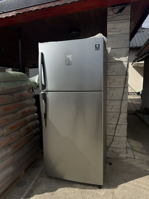 Frigider samsung