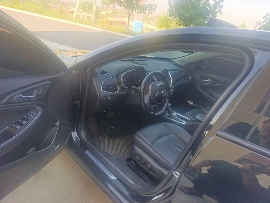 Chevrolet Malibu 2