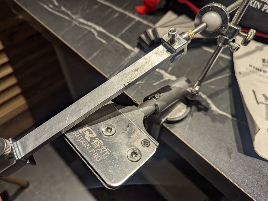 Точилка для ножей Ruixin Pro 008