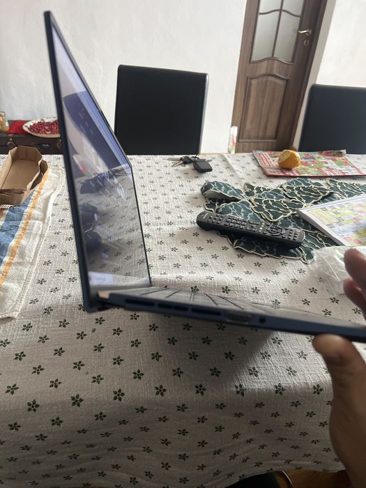 Asus ZenBook 15 UX533FD