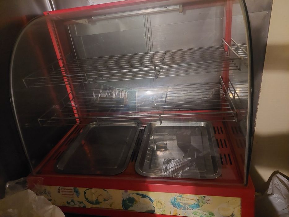 Хладилна и топла витрина