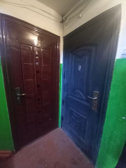 Продаётся 2 х комнатная квартира