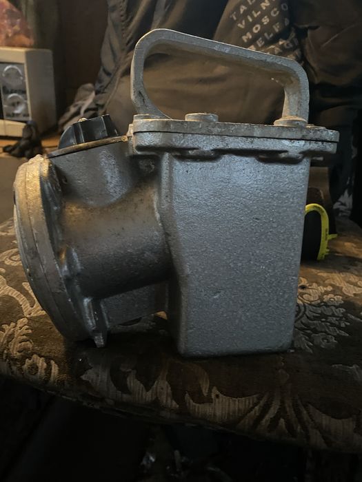 Взривозащитен фенер-прожектор