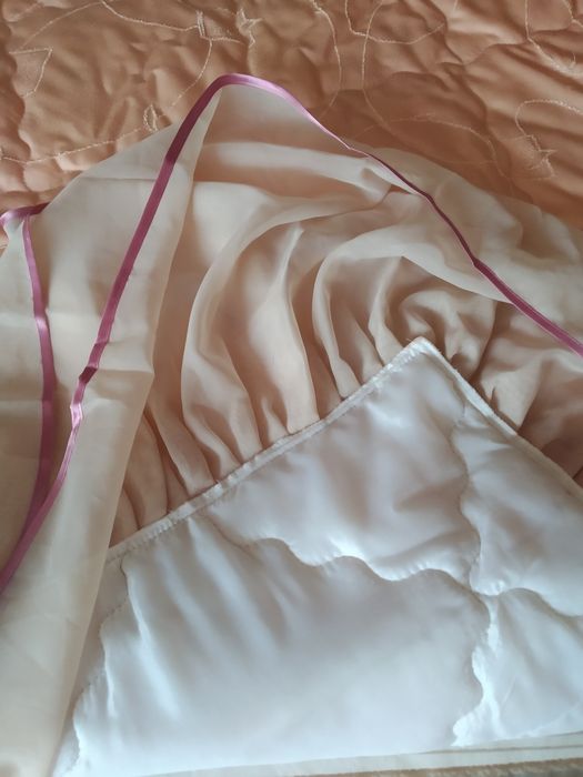 Комплект: покрывало, наволочки, ламбрекен