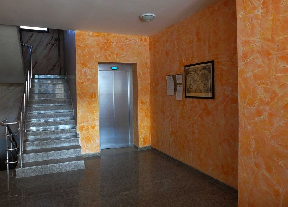 Дава се под наем Двустаен апартамент в Стара Загора, Била - 70 кв.м за 357 € - Снимка #2