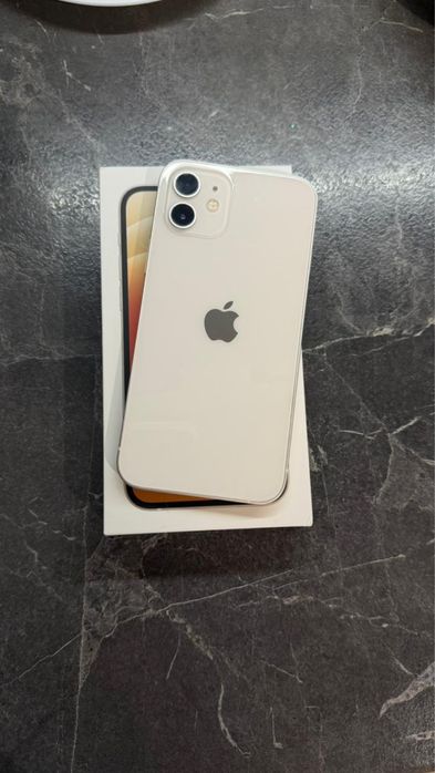 Iphone 12 в идеальном состоянии  акб 78%