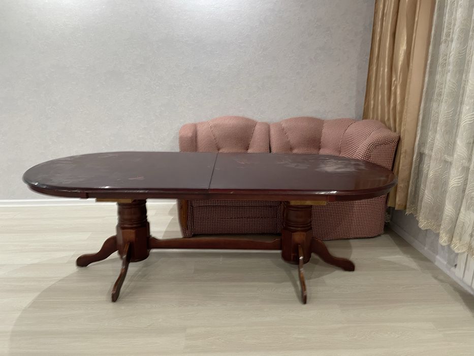 Продается стол б/у в хорошем состоянии