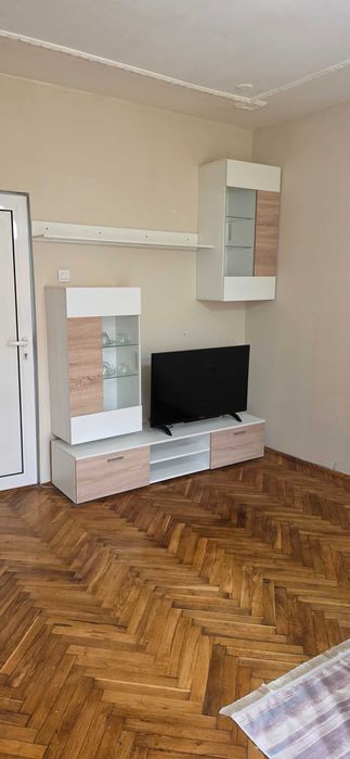 Под наем Тристаен апартамента централна поща