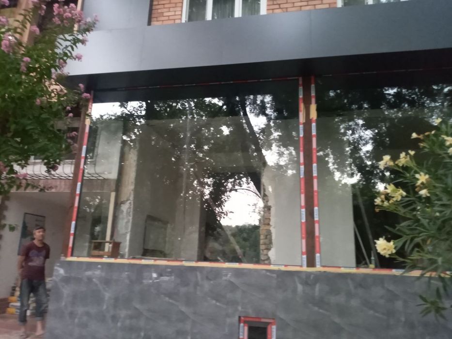 Akfa oyna va eshiklar.Пластиковые,алюминиевые двери и окна.