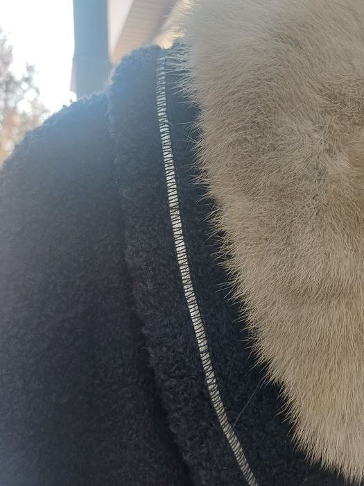 Продам пальто зимнее очень теплое 52 размер