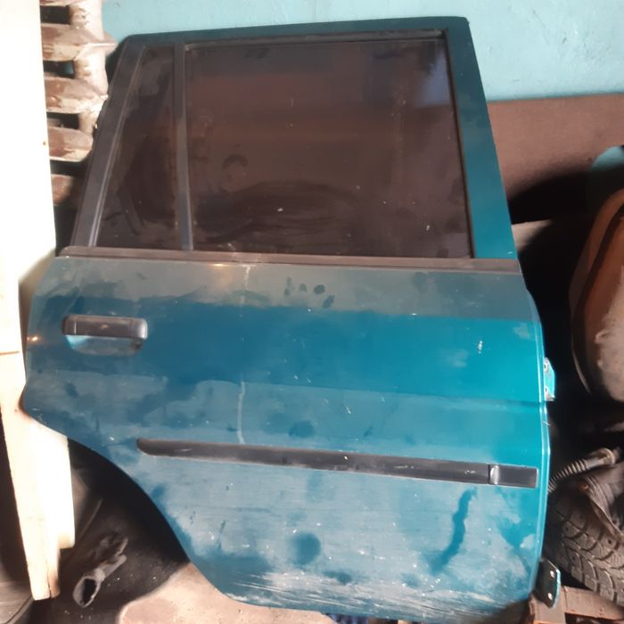 Запчасти на мазду дэмио 19977