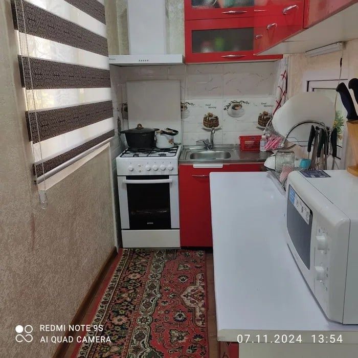 Продаётся 2-комнатная квартира.
Адрес: Юнусабад 13 квартал.