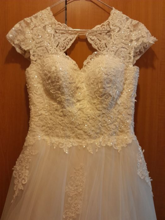 De vânzare rochie de mireasa