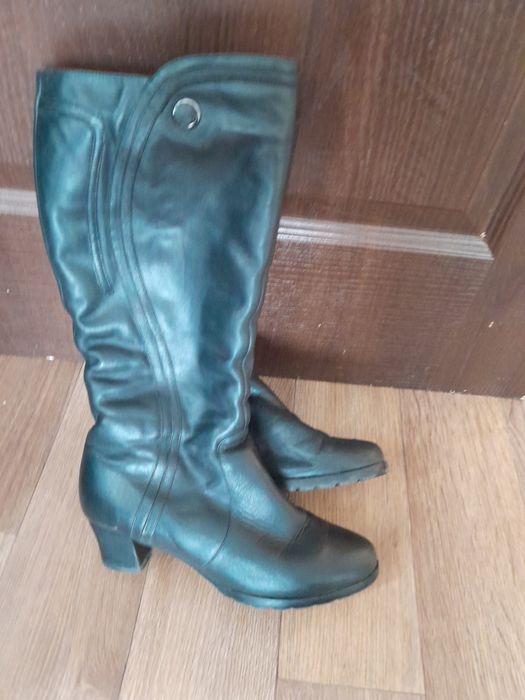 Продам зимние сапоги