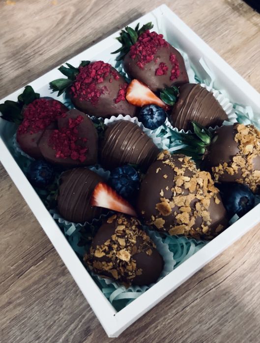 Лучший подарок – клубника в шоколаде