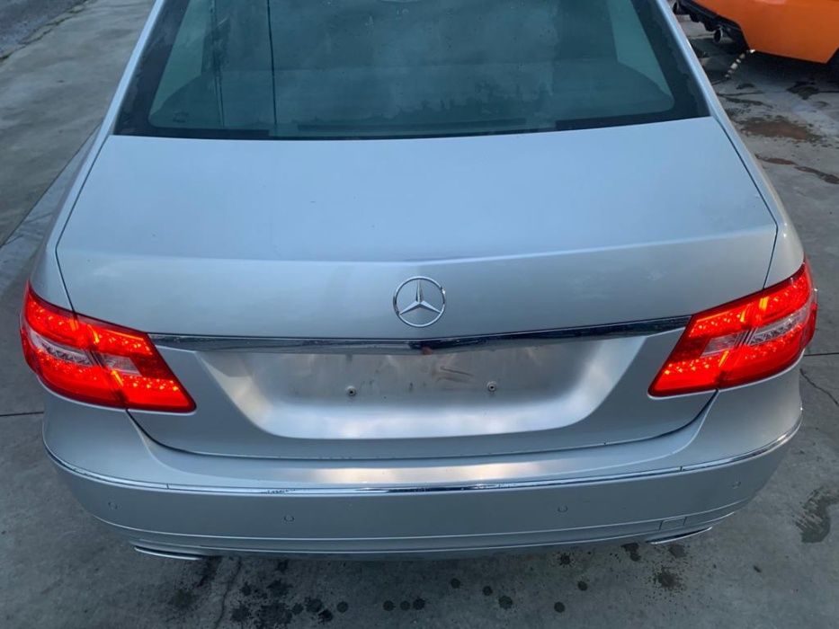 Dezmembrez e class w 212 an 2010/motor 2.2 euro 5/mercedes e class