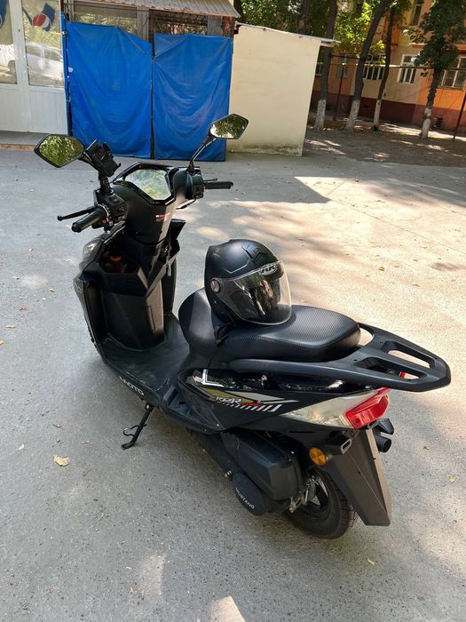 Skuter Mustang sotiladi SROCHNA!