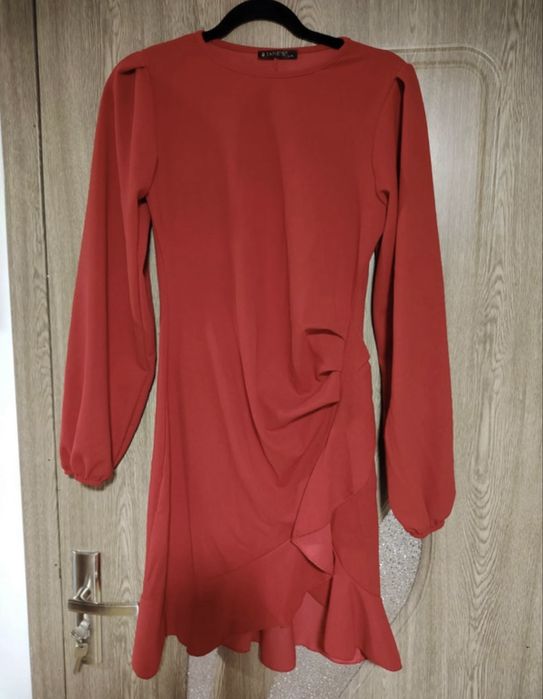 Rochie rosie de zi