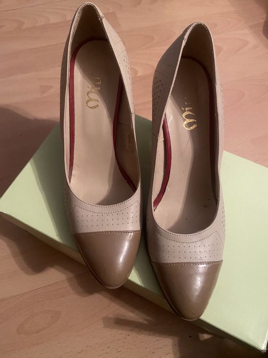 Vand pantofi din piele originala