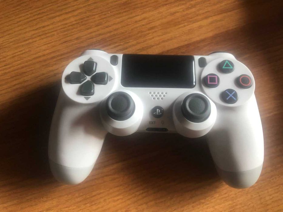 PS4 Joystick (DualShock 4)