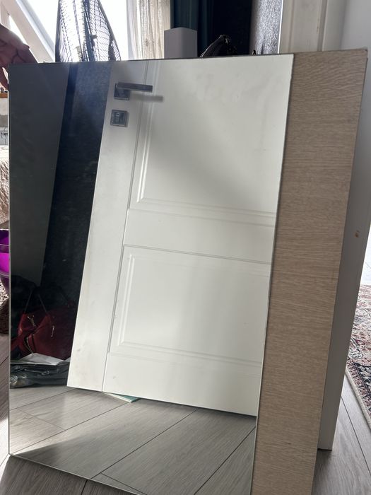 зеркало подвесное.