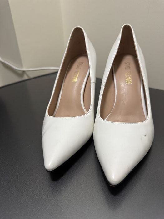 Продам белый туфли в отличном состоянии