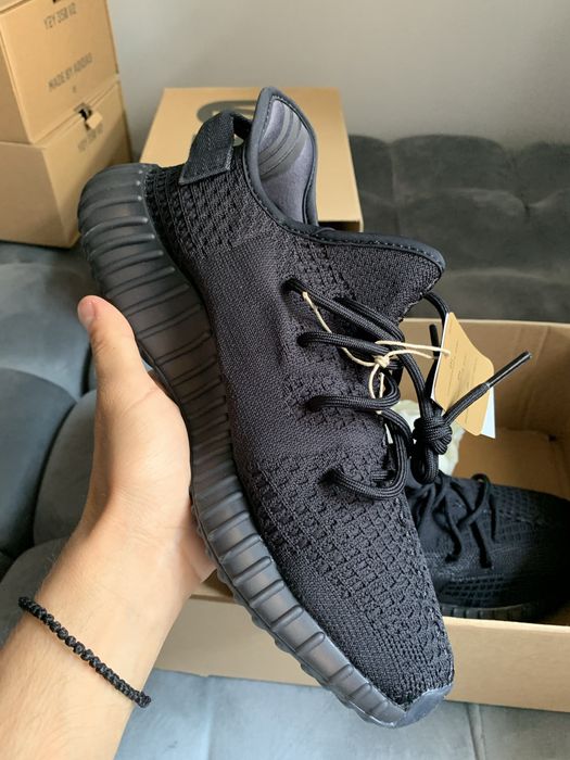 Yeezy boost 350v2 onyx